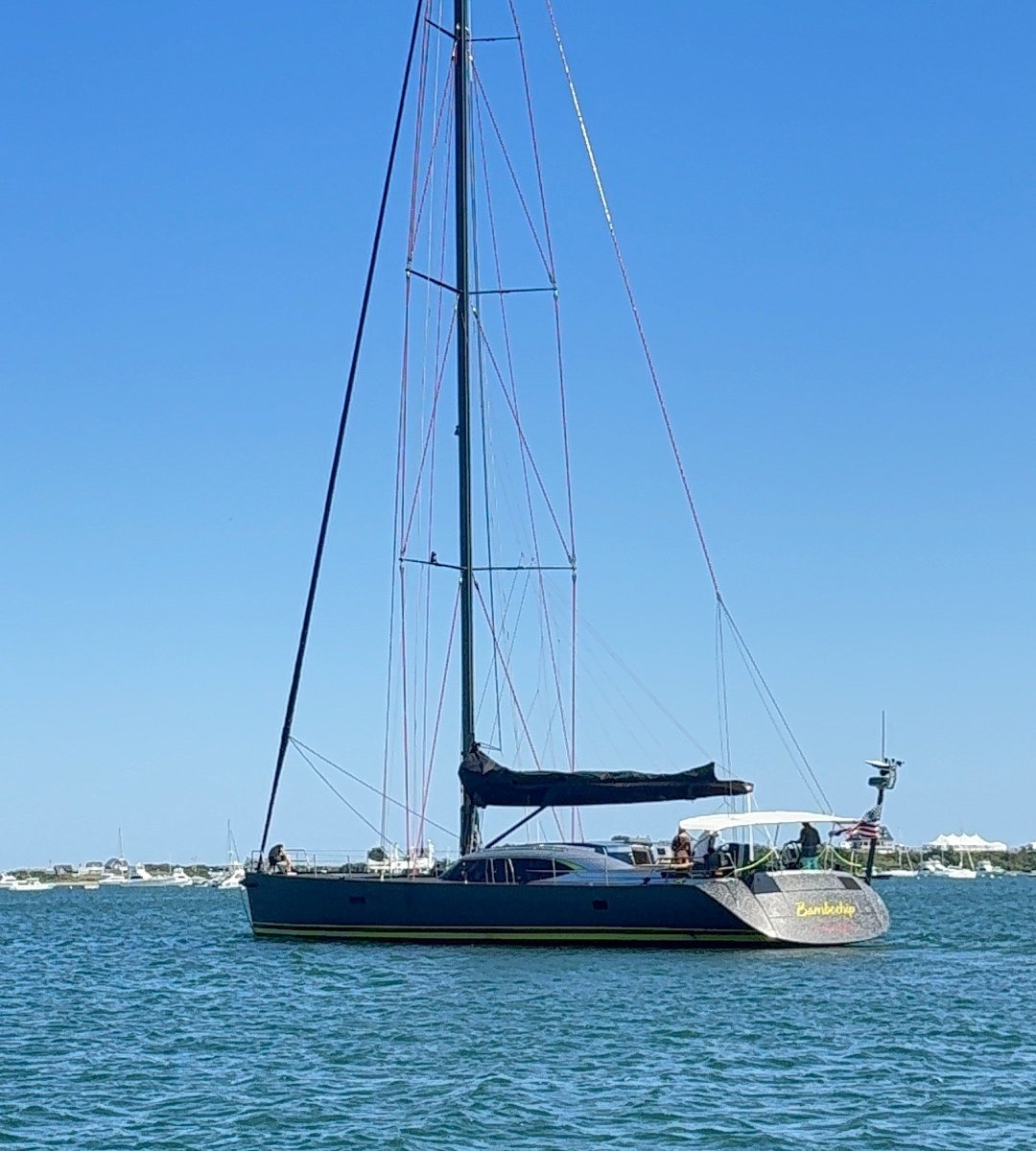 Bambochip at anchor